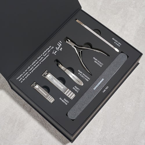 Tweezerman in tandem with Tom Bachik just recently launched a new nail kit.