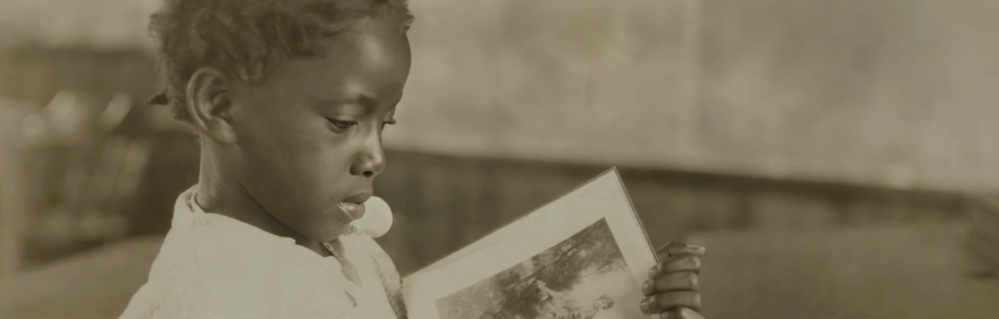 MyHeritage Photo Enhancer YouTube Screenshot