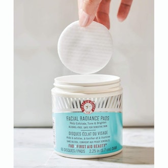 First Aid Beauty Facial Radiance Pads 