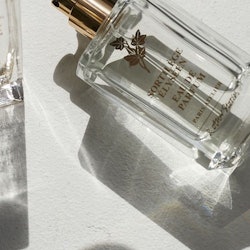 & Other Stories' fragrance is the perfect fall scent (and it's affordable)