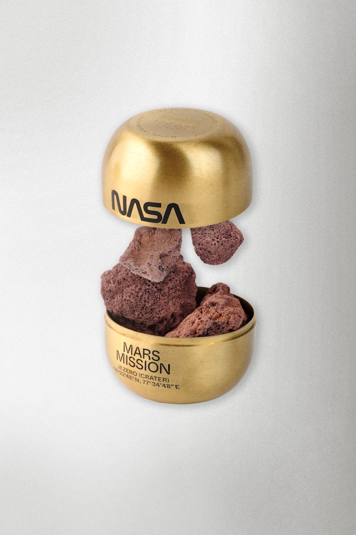 Mars Fragrance container.