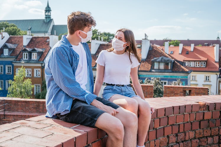 Wearing a mask on a date? Here's how to still feel confident and sexy.