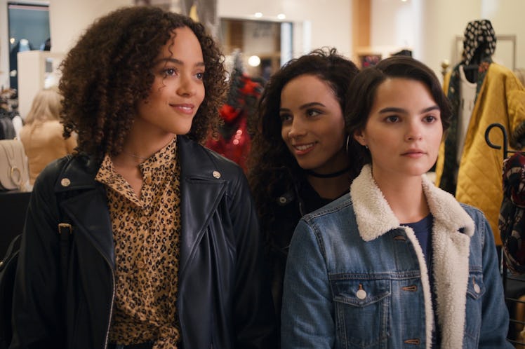 TRINKETS (L to R) QUINTESSA SWINDELL as TABITHA, KIANA MADEIRA as MOE TRUAX, and BRIANNA HILDEBRAND ...