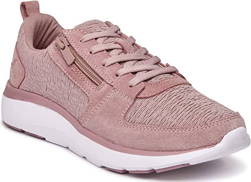 The 7 Best Walking Shoes For Flat Feet