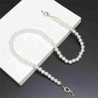 The Pearl Face Mask Chain