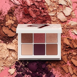 Fenty Beauty's new Snap Shadows Mix & Match Eyeshadow Palette is one out of many palettes worth grab...