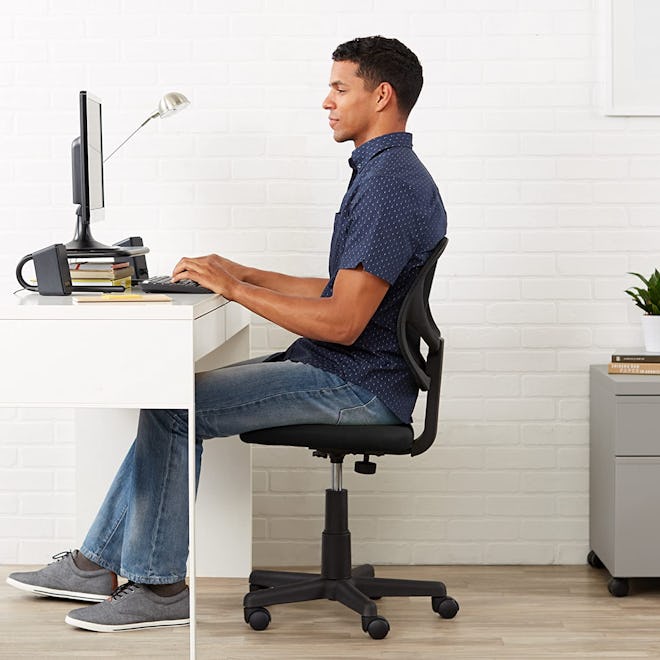 AmazonBasics Adjustable Swivel Chair