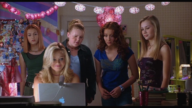 15 Teen Movies To Stream If You're Nostalgic For Early '00s Beauty