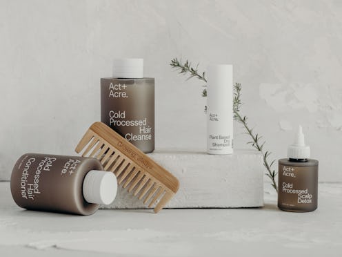 Act+Acre’s new Plant-Based Dry Shampoo Review.