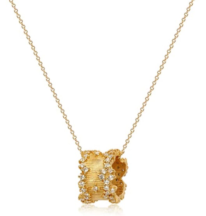 Valloey Rover Gold Star Necklace