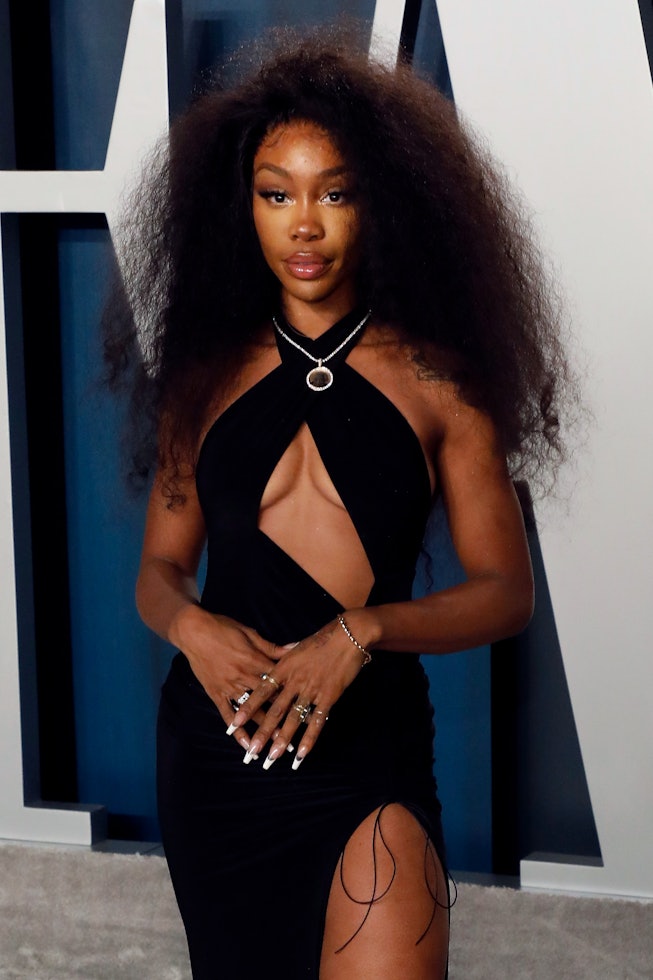 SZA attends the Vanity Fair Oscar Party at Wallis Annenberg Center for the Performing Arts on Februa...