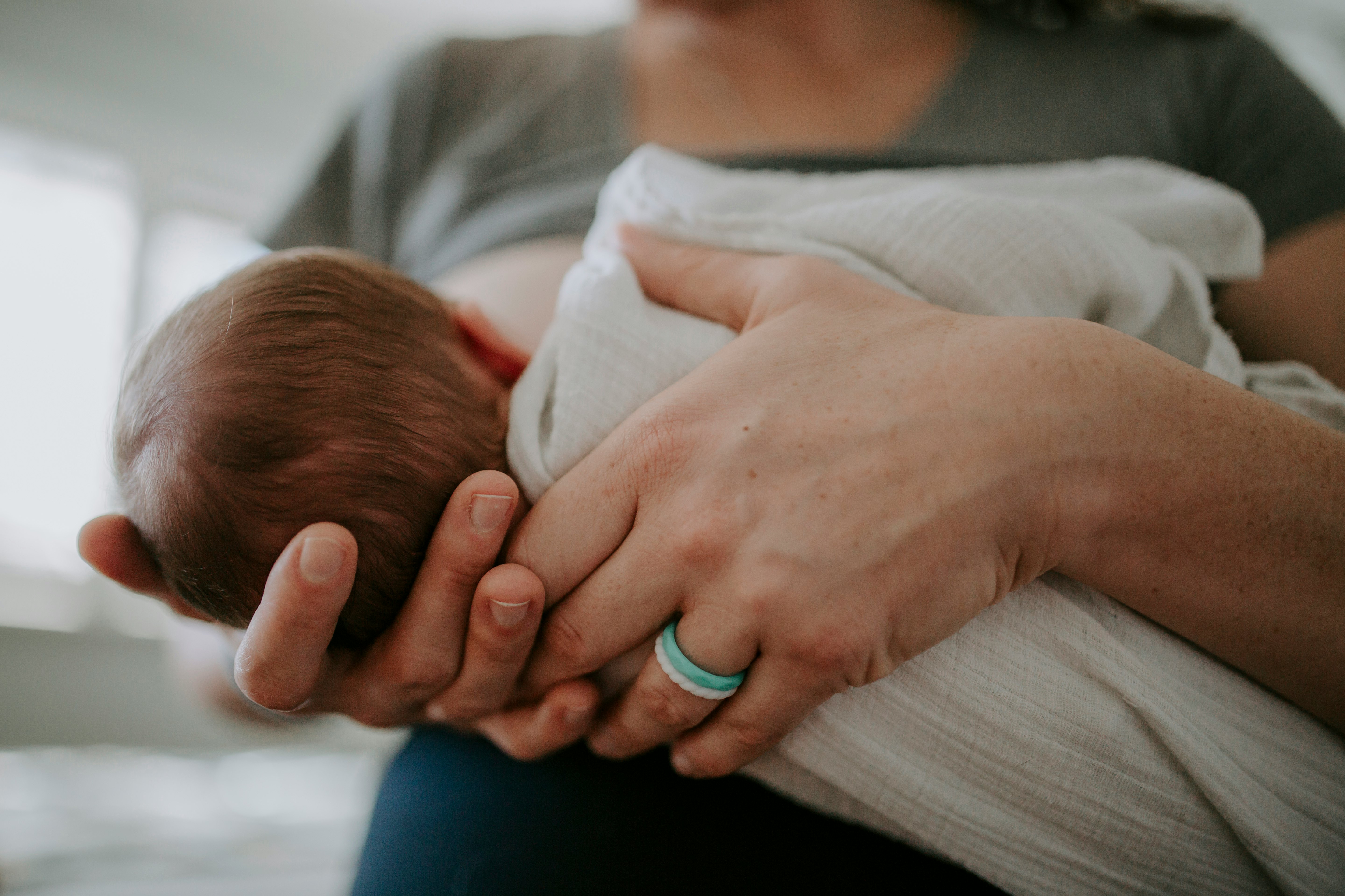 colic breastfeeding