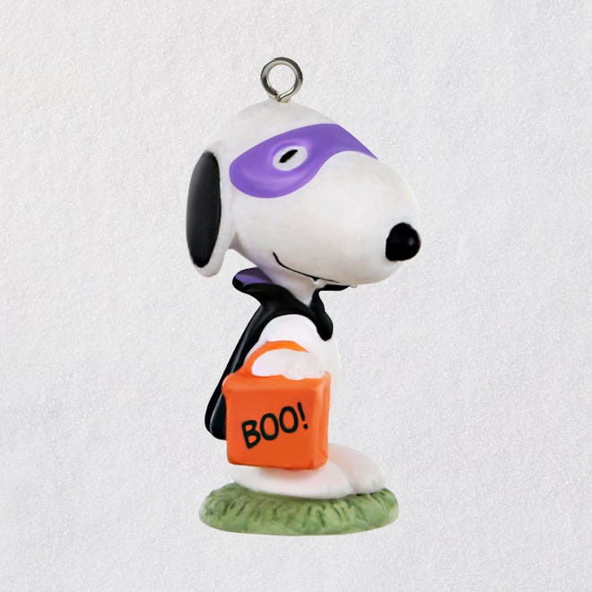 Snoopy Hallmark Mini Figurine Ornament