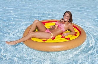 SportsStuff Pizza Float