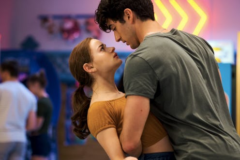 Kissing Booth 2 stars Joey King and Taylor Zakhar Perez are sparking dating rumors.