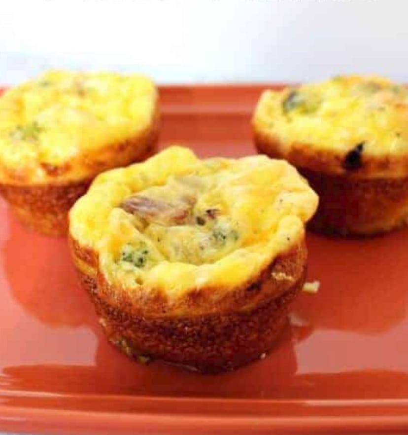 Closeup image of omelet muffin on red plate