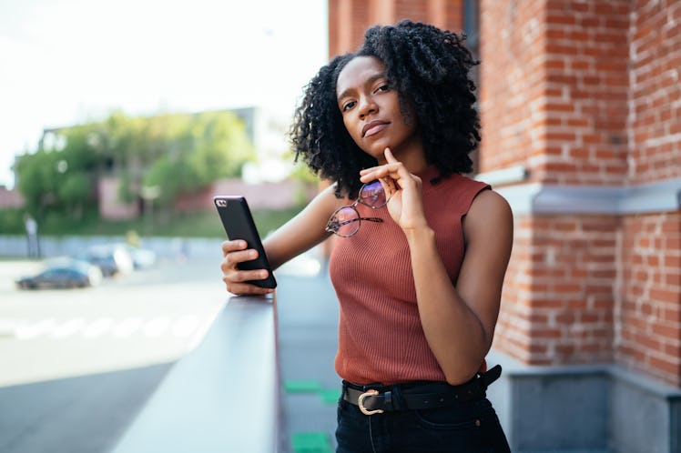 Do you have to respond to a dating app message if you're not into your match anymore? Experts say it...