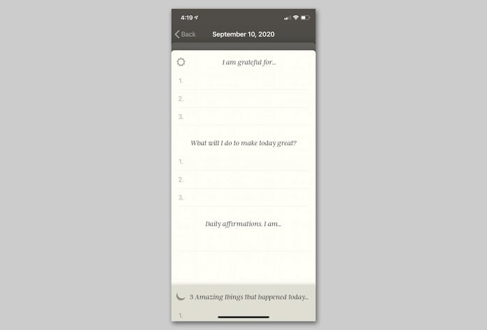 5 Minute Journal app encourages positive thinking. 