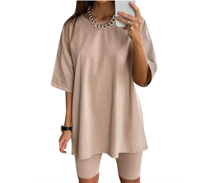 Glamaker Oversized T-Shirt Outfit