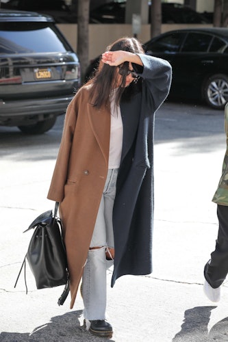 Celebs Mix It Up with Bags from Mansur Gavriel, Mulberry, & Mark Cross -  PurseBlog