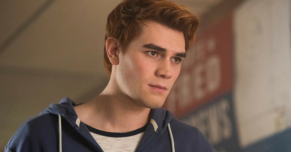 The First Photo Of 'Riverdale' Season 5 Shows Archie Doing Archie Things