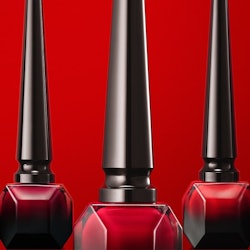 Christian Louboutin Beauty Matte Fluids nail review with photos of the polish on nails.