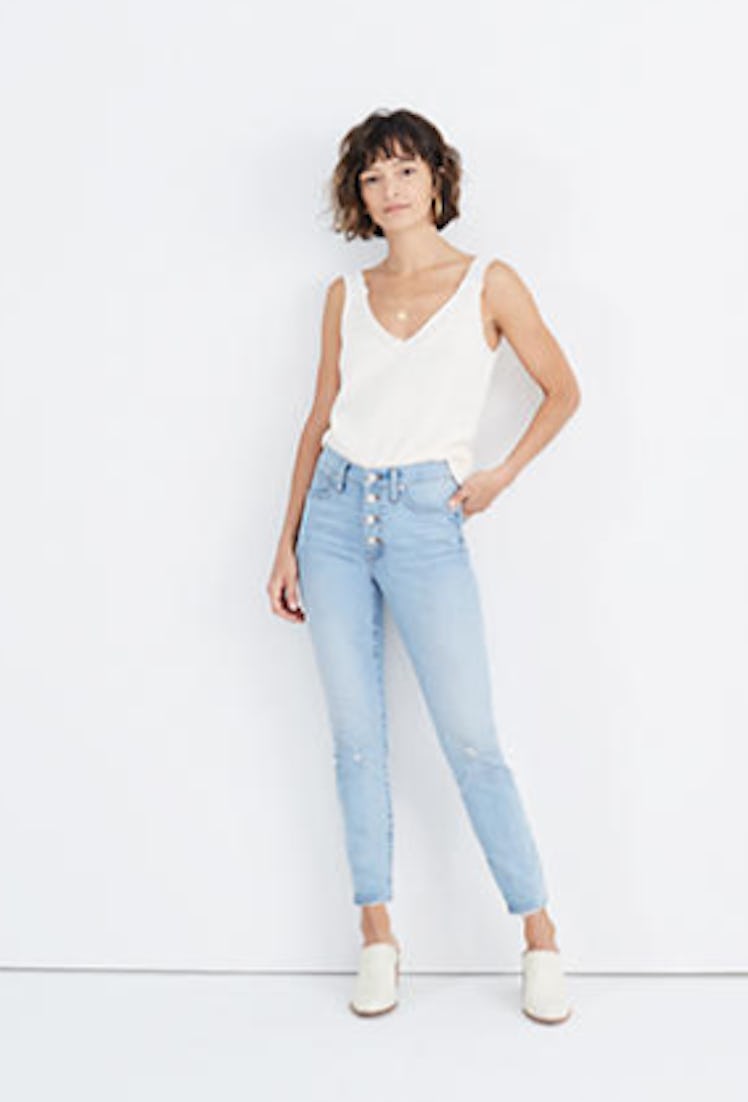 Mid-Rise Skinny Crop Jeans in Asbury Wash