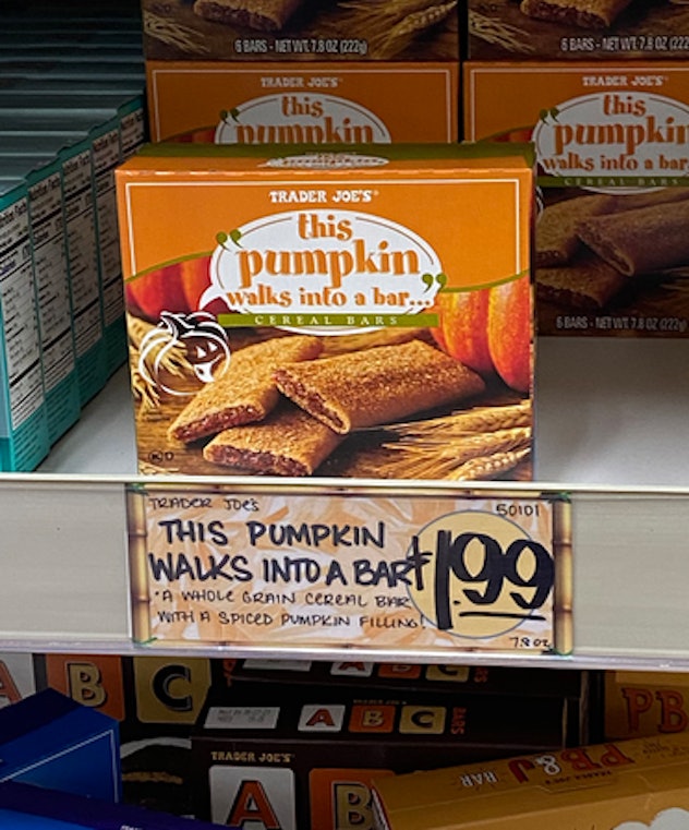 An image of an orange box of pumpkin flavored cereal bar. 