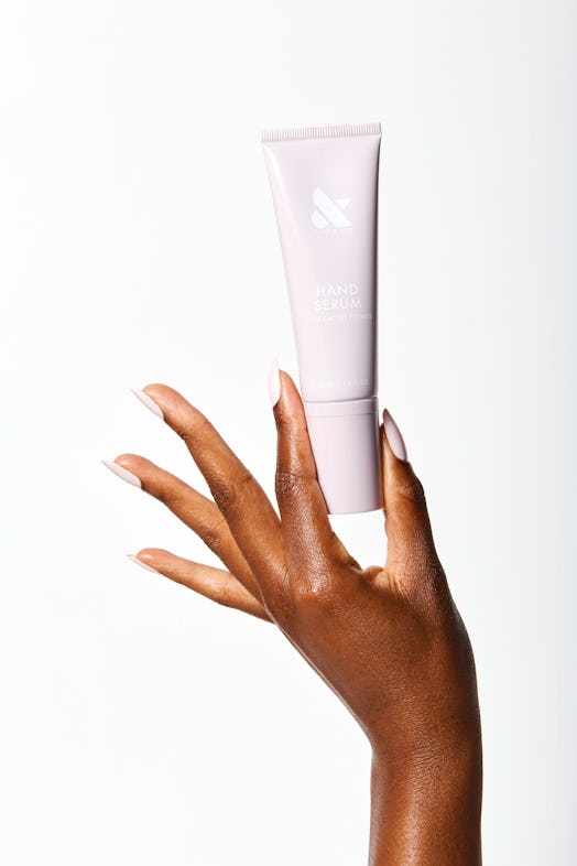 While you can use it, Hand Serum doesn't need require extra moisturizer on top of it. 