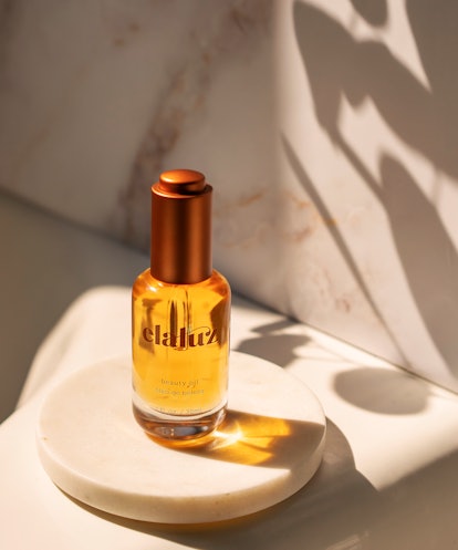 Elaluz's Beauty Oil is a meant to be a moisturizing and soothing step in your skincare routine.