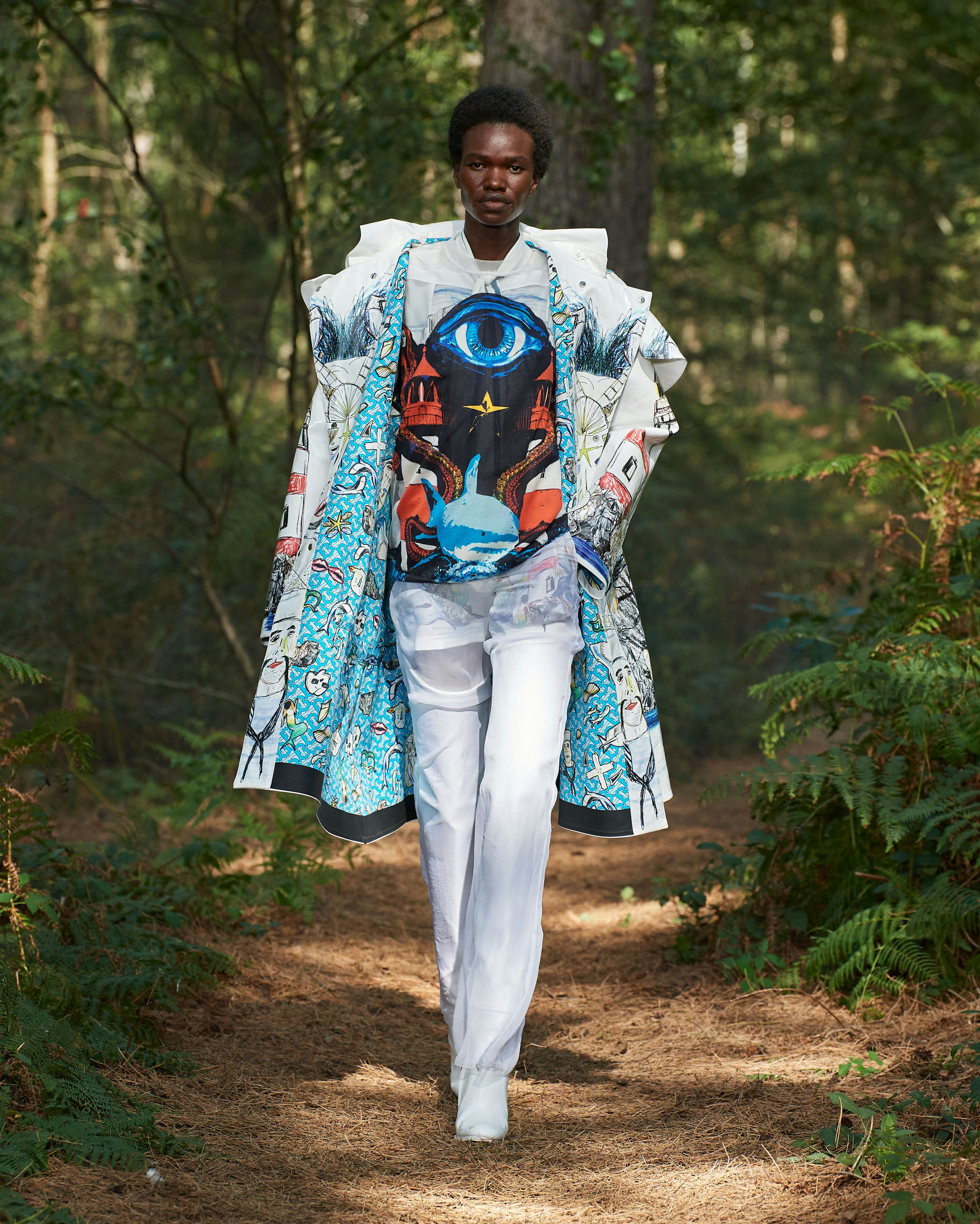 Burberry's Spring 2021 Collection Includes This Polarizing '00s