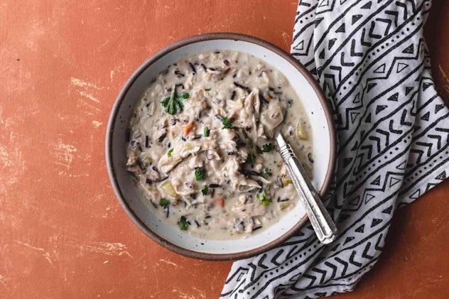 CREAMY CHICKEN AND WILD RICE SOUP