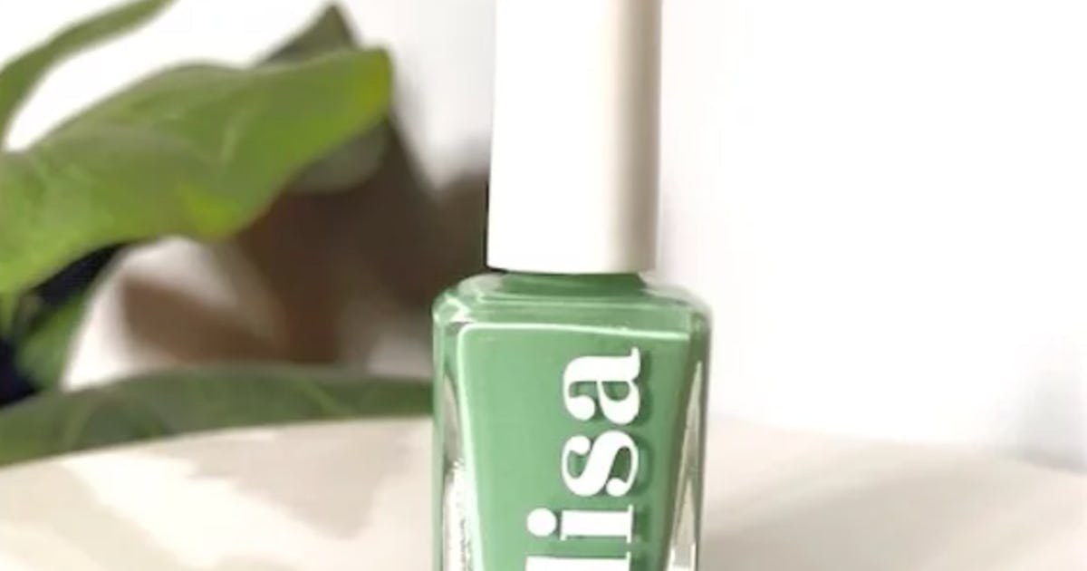 Kendall Jenner S Pastel Green Nails Are Proof That Matcha Should Be Your Next Go To Hue Kendall Jenner S Pastel Green Nails Are Proof That Matcha Should Be Your Next Go To Hue