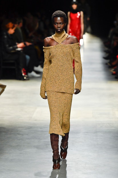 6 Fall 2020 Knitwear Trends From The Runways That Have You Covered All ...