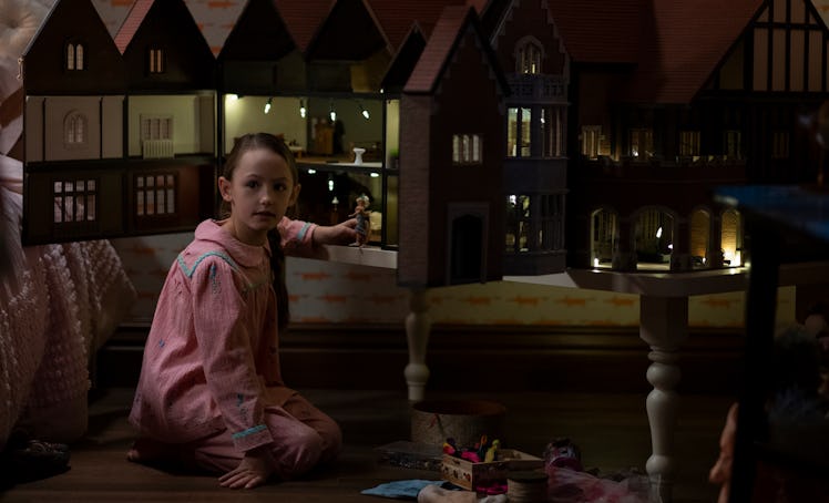 'The Haunting of Bly Manor' takes place in the 1980s.