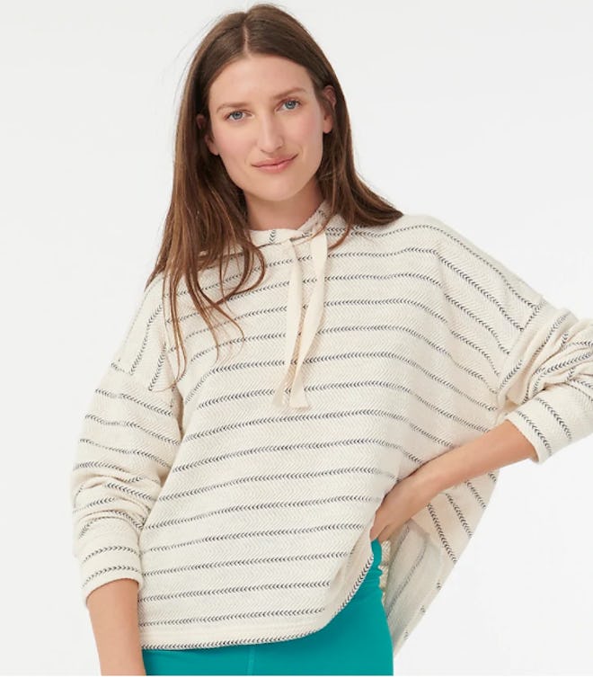Pullover hoodie in zigzag stripe