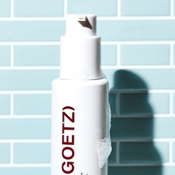 MALIN+GOETZ's Detox Scalp Mask in bottle, texture shot.