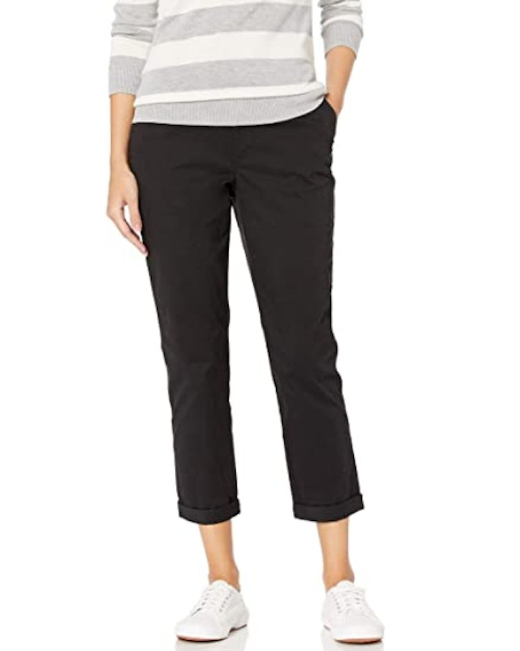Amazon Essentials Women's Cropped Girlfriend Chino