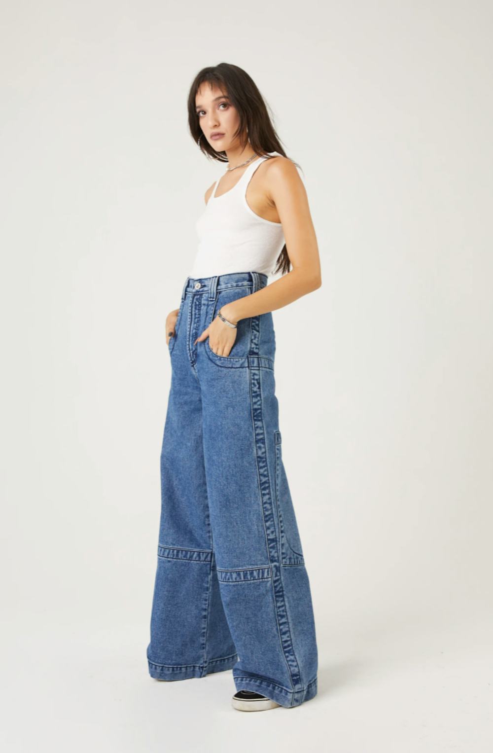 The Baggy Jean Is The Next '90s Trend You Need In Your Spring Closet