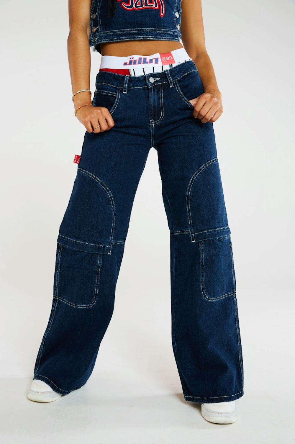 photo 90S Fashion Girls Wearing Baggy Clothes the baggy jean is the next 90s trend