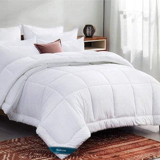 Bedsure Quilted Comforter, Queen