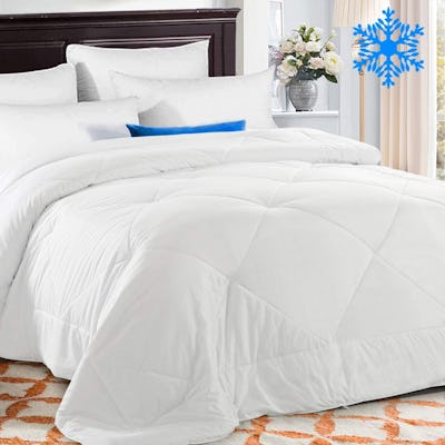 TEKAMON Quilted Down Comforter