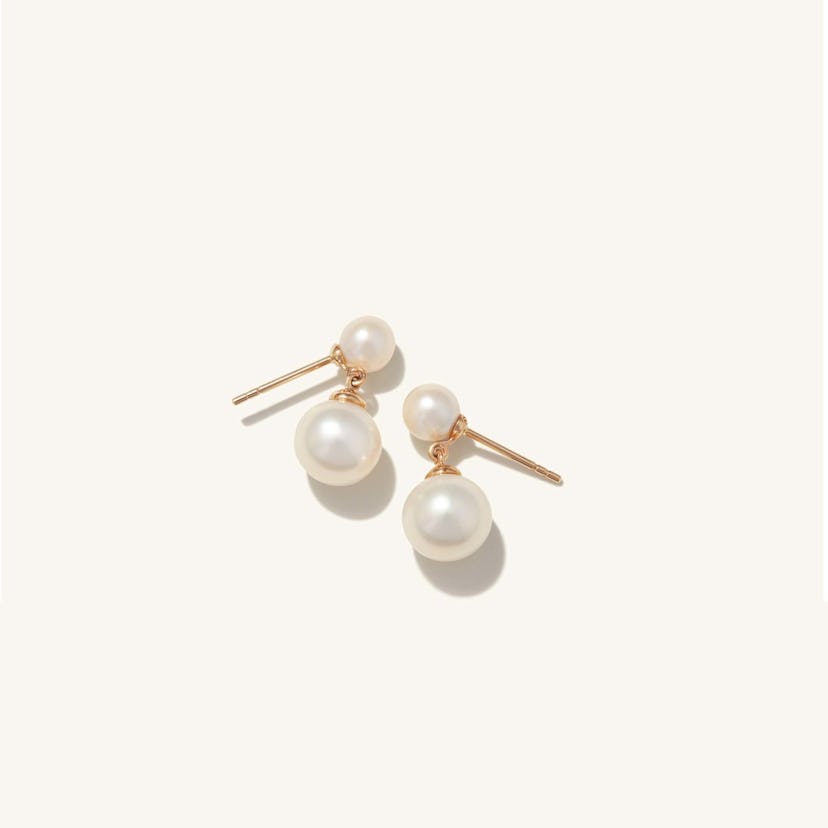 Essential Pearl Earrings