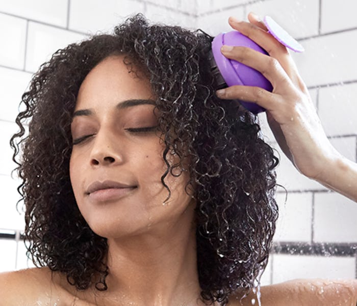 Vitagoods Scalp Massaging Shampoo Brush