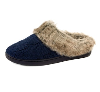 ULTRAIDEAS Cable Knit Slippers with Faux Fur