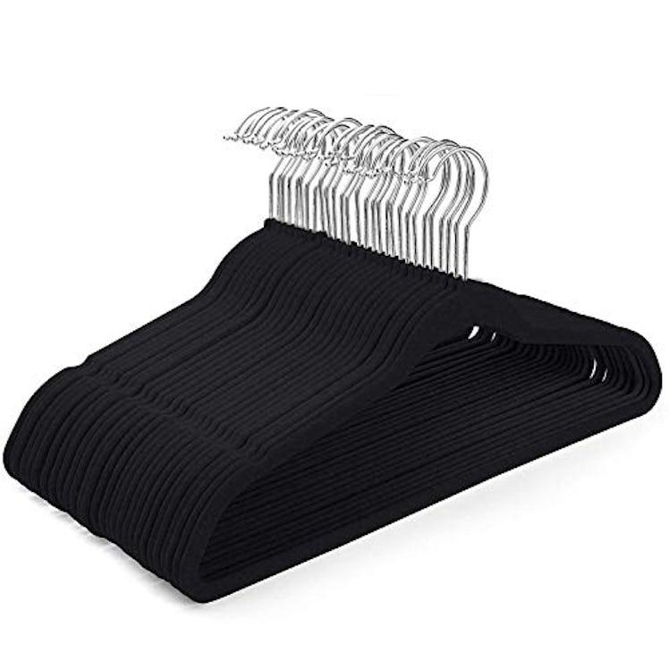 HOUSE DAY Black Velvet Hangers (60-Pack)