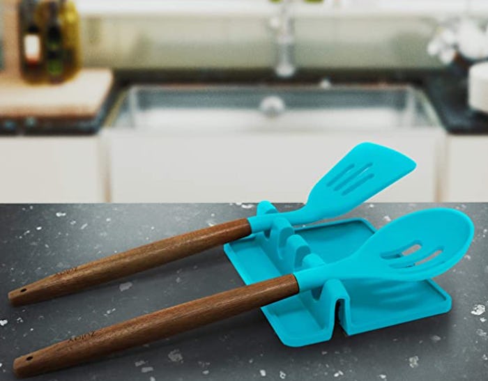 Zulay Silicone Utensil Rest with Drip Pad