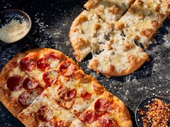 Panera’s new Flatbread Pizza flavors and Family Feast deals for 2021 sound tasty.