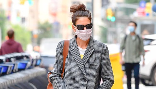 Katie Holmes’ Sweater Outfit Employed This Influencer-Approved Style Hack Katie Holmes’ Sweater Outfit Employed This Influencer-Approved Style Hack
