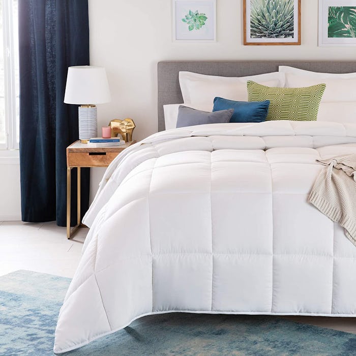 Linenspa All-Season Down Alternative Quilted Comforter